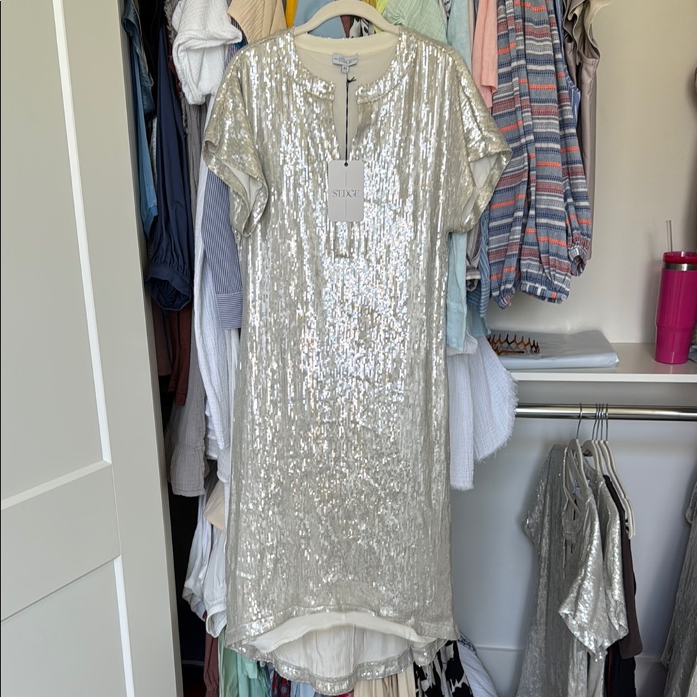 Edge Silver Sheath Dress Short Sleeve Crew Neck Cocktail
